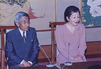 Emperor Akihito and Empress Michiko at the June 3 pre-visit press conference